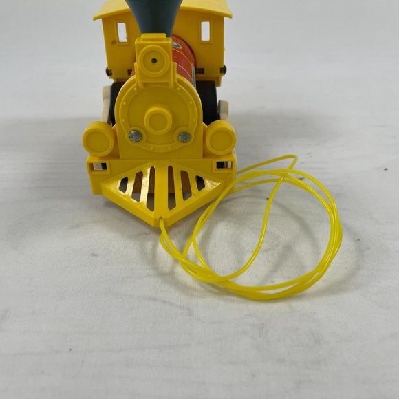 Vintage 1964 Fisher Price Toy - Toot-Toot Train Engine #643 with Pull String - Picture 5 of 9